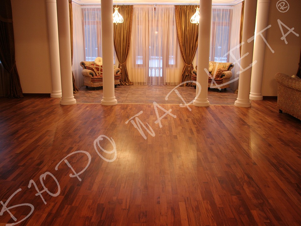 Дуб и Мербау